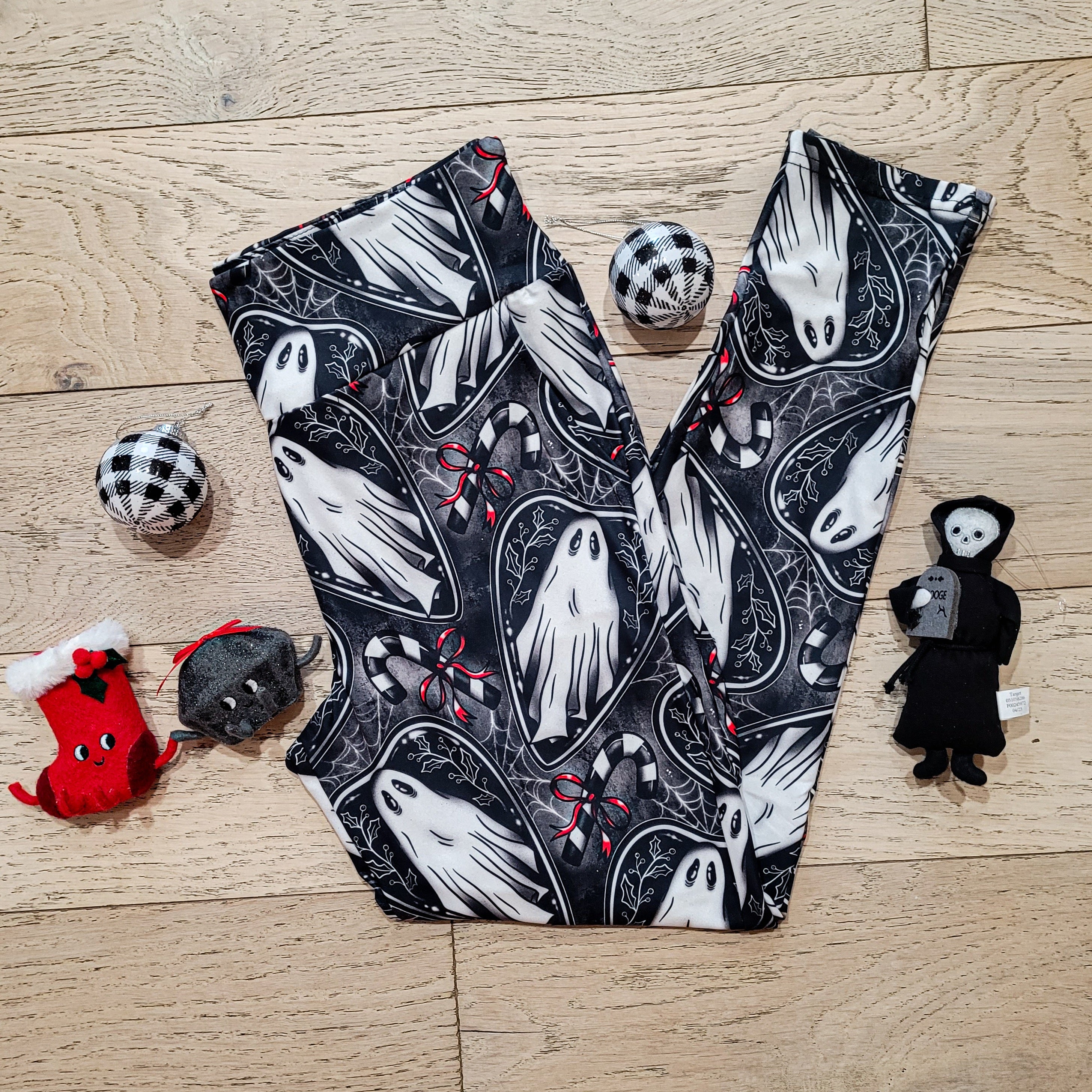 Holiday Spirit (Exclusive) - Pocket Leggings (Online Only Item)