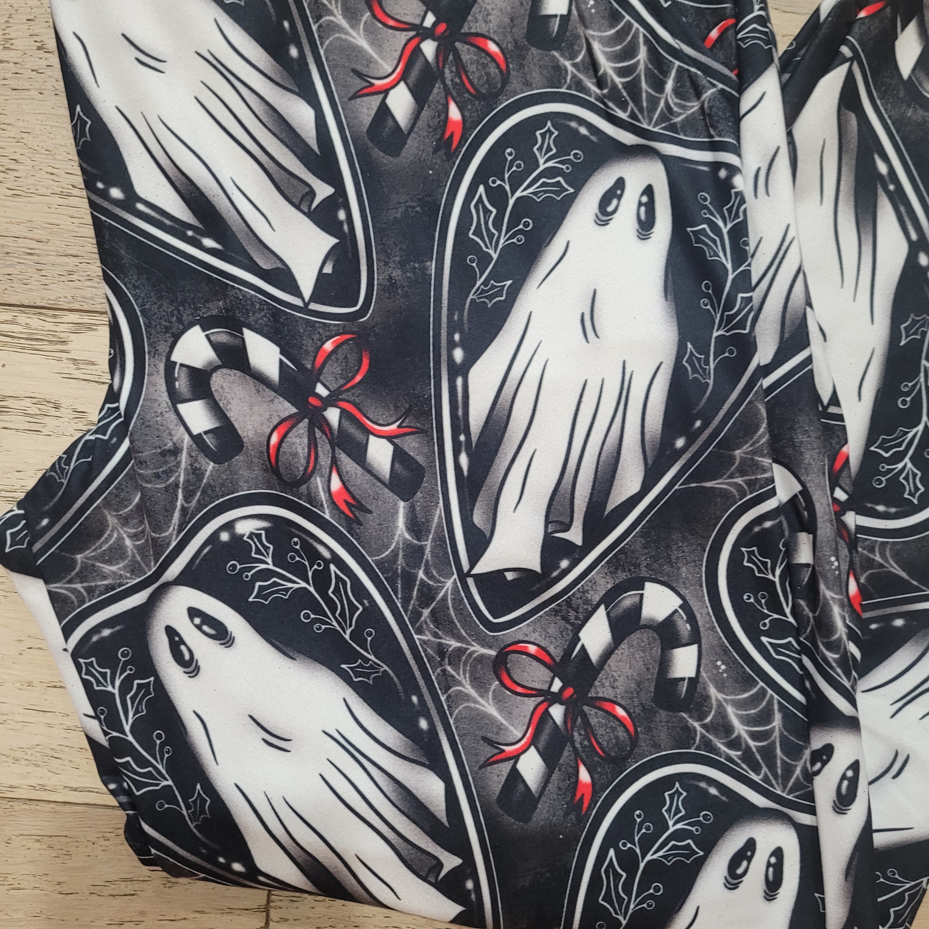 Holiday Spirit (Exclusive) - Pocket Leggings (Online Only Item)