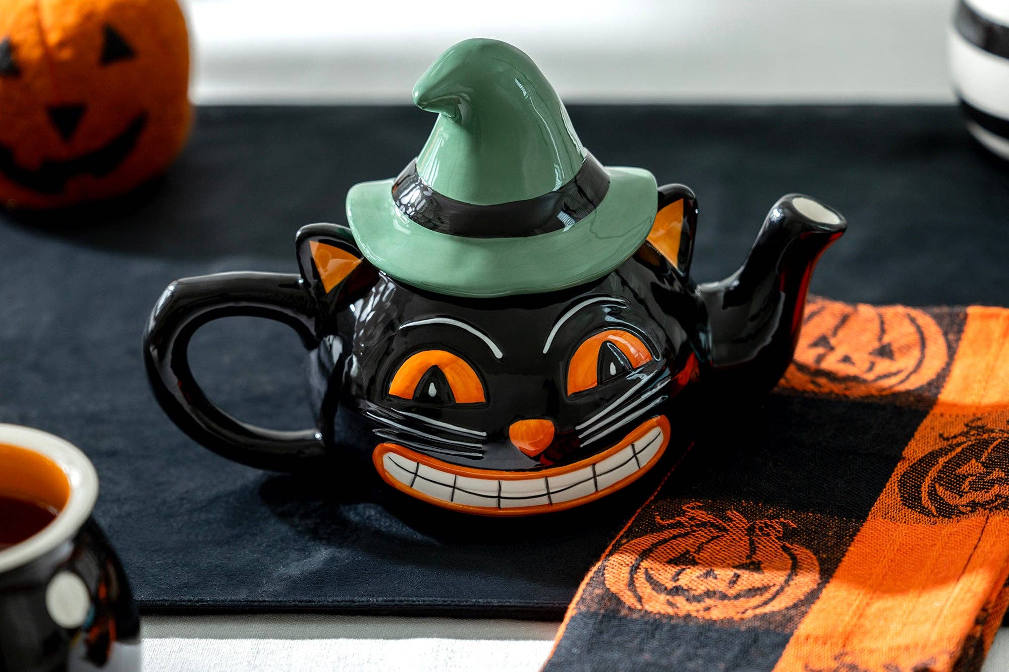 Halloween Black Cat 32oz Teapot