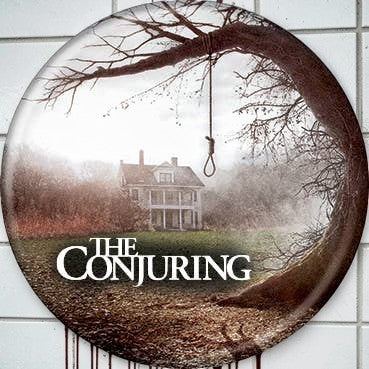 Halloween-Emporium The Conjuring movie poster button featuring a haunted house and noose, 1.25-inch round pin.