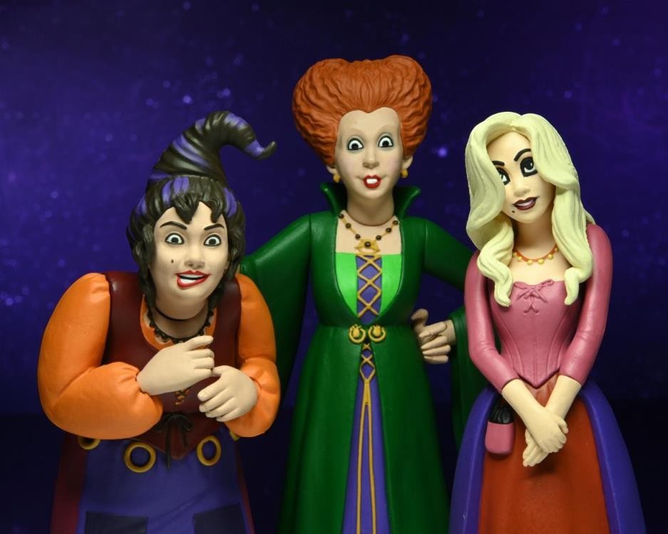 Halloween-Emporium Sanderson Sisters figure set featuring Winifred, Sarah, and Mary in detailed movie-accurate outfits