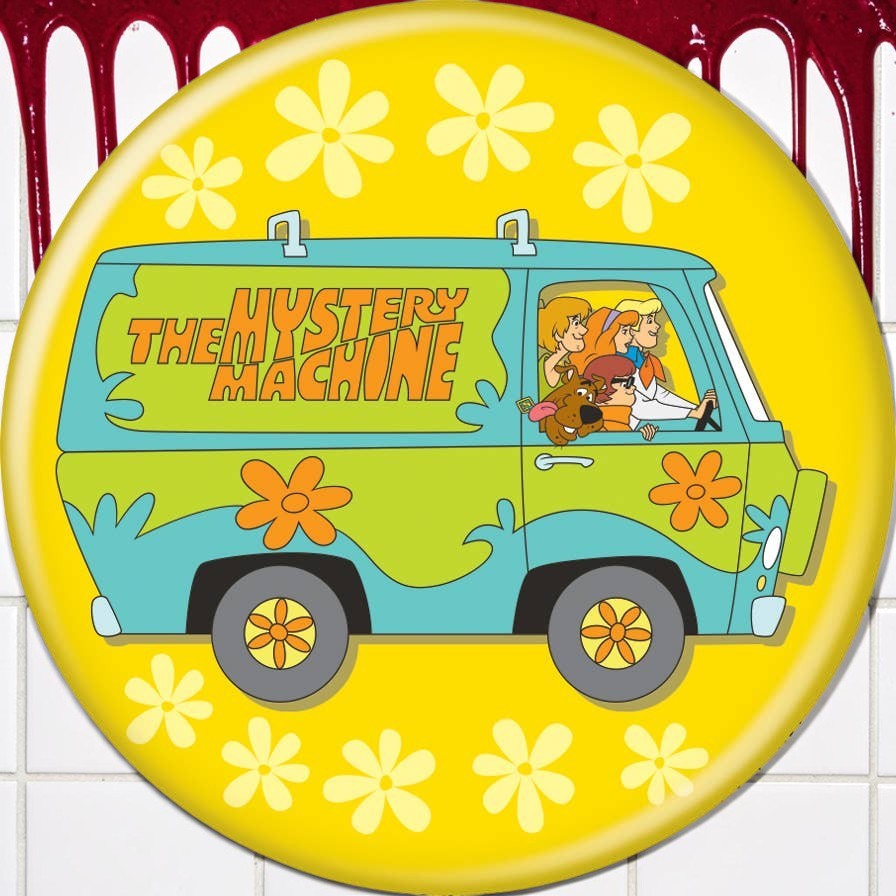 Halloween-Emporium Scooby Doo Mystery Machine 3-inch button featuring the iconic van with the gang on a yellow background