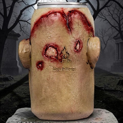 Halloween-Emporium zombie beverage can cover with realistic decaying skin, blood stains, and wounds for horror parties.